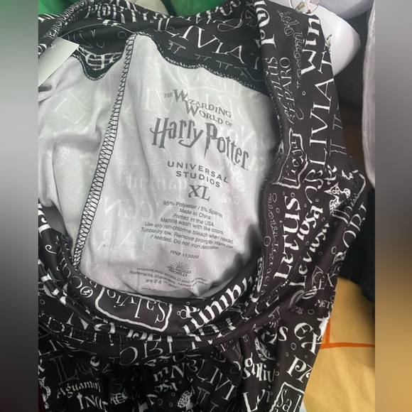 The wizarding world spell leggings- black -NWT spells over front and back- XL - Picture 3 of 5